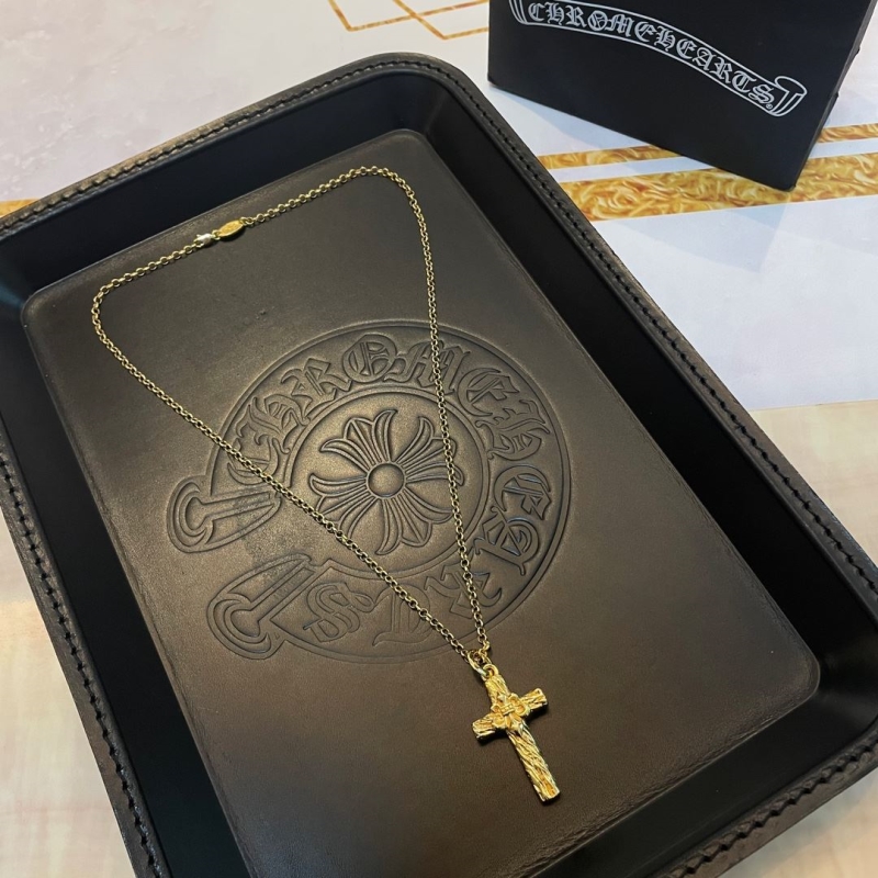 Ch**me He**ts necklaces